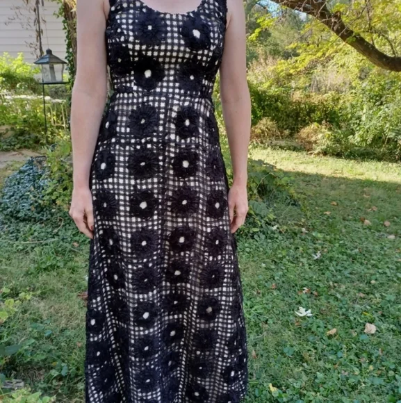 Leifsdottir Dresses | Anthro Leifsdottir Lace Flowers Overlay Black And White Gown Dress | Size 4 | Color: Black/White | Size: 4 | Bellabudget's